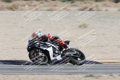 media/Nov-16-2025-Race Pace (Sun) [[8c5fa54630]]/Non Verified Riders (1st 20 Minutes)/4-Turn 16 (1116am)/